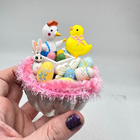 Cute Holiday Spring Handmade Assemblage Decor with Easter Bunny Chicks - Picture 5 of 7